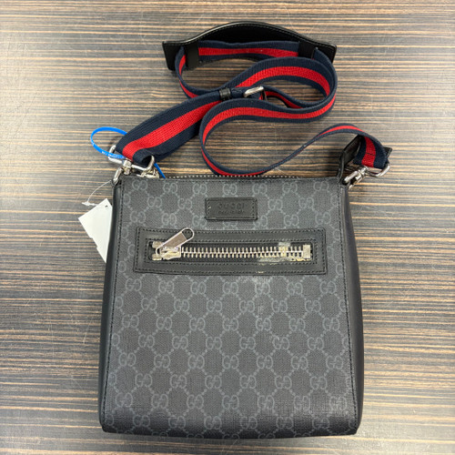 Vist Large View of Product Image Which is Used Gucci Mens Leather Bag