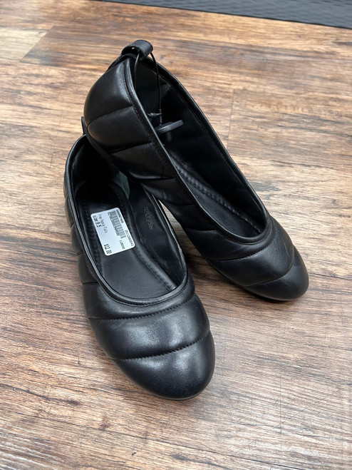 Vist Large View of Product Image Which is Used Unbranded Flats 9.5