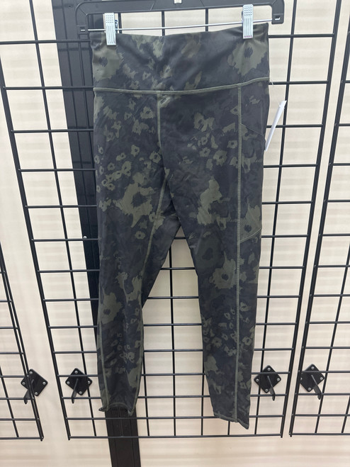 Vist Large View of Product Image Which is Used Vuori Active Leggings S 4-6/27-28