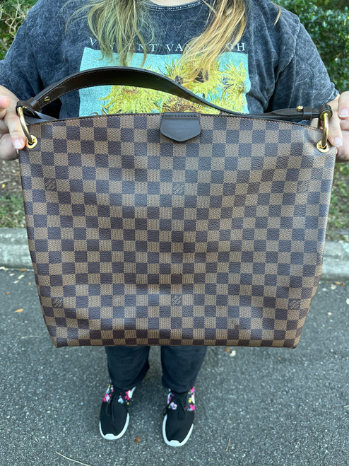 Vist Large View of Product Image Which is Used Louis Vuitton Xlarge Leather Handbag