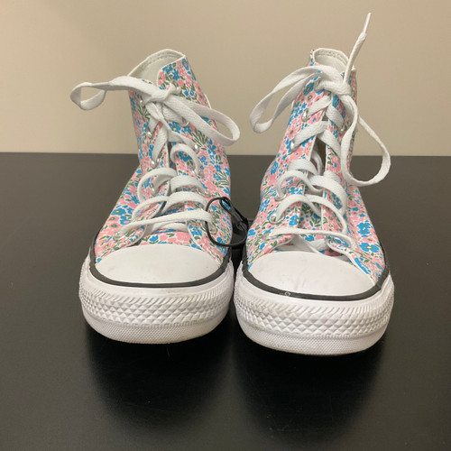 Vist Large View of Product Image Which is Used Converse Casual Shoes 8