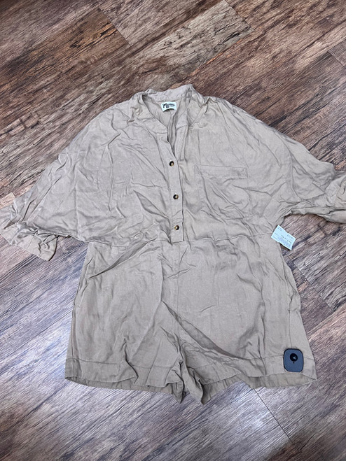 Vist Large View of Product Image Which is Used Show Me Your Mumu Romper S-4/6