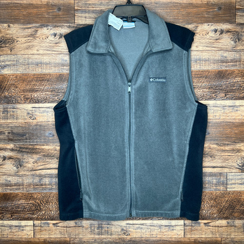 Vist Large View of Product Image Which is Used Columbia Men's Lightweight Vest M