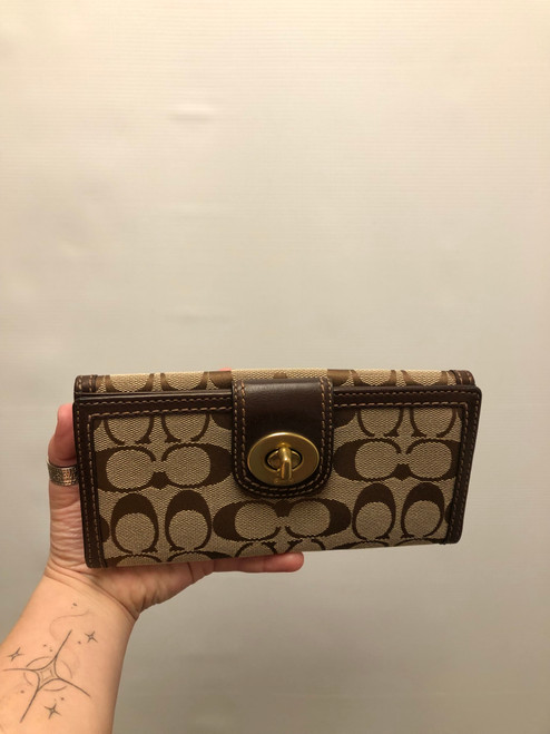 Vist Large View of Product Image Which is Used Coach Leather Wallet