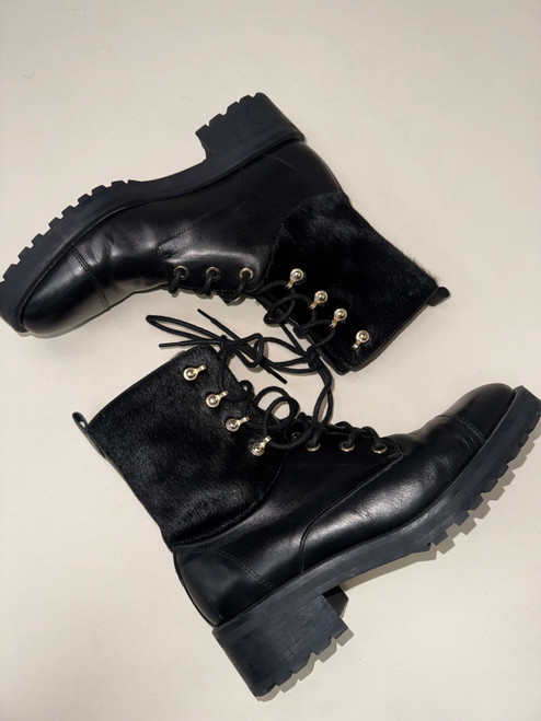 Vist Large View of Product Image Which is Used Unbranded Ankle Boots 6