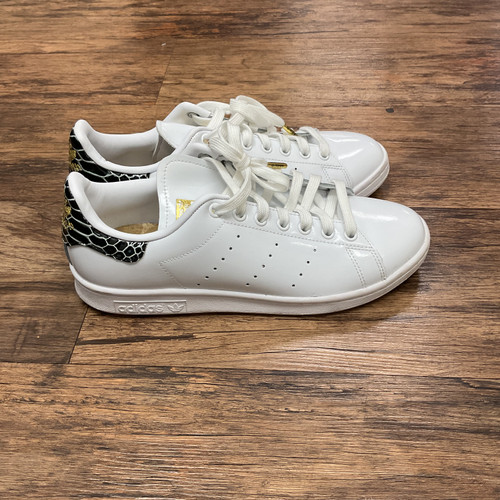 Vist Large View of Product Image Which is Used Adidas Casual Shoes 8.5