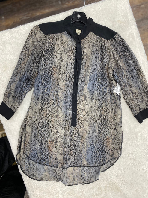 Vist Large View of Product Image Which is Used Wilfred Long Sleeve Top M-8/10