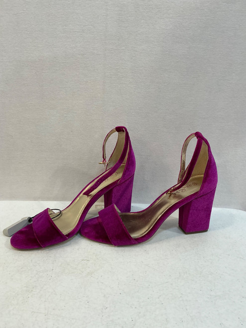Vist Large View of Product Image Which is Used Lilly Pulitzer Low Heels 8