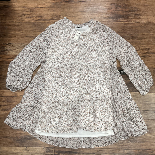 Vist Large View of Product Image Which is Used Express Short Dress B L-12/14