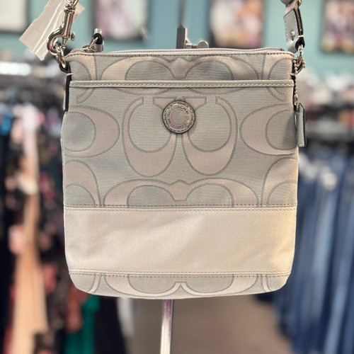 Vist Large View of Product Image Which is Used Coach Small Handbag