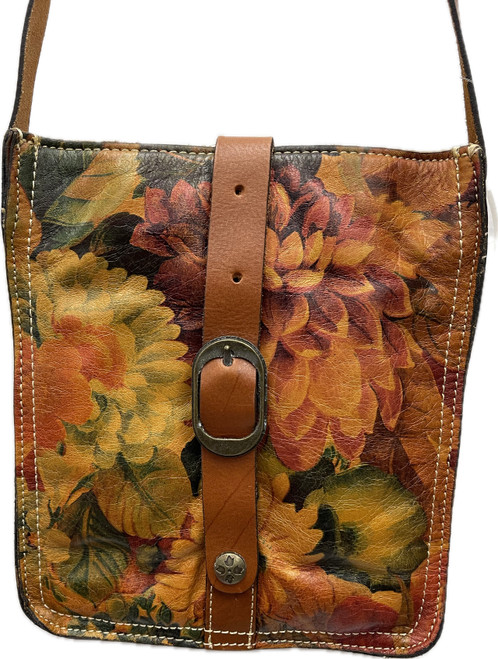 Vist Large View of Product Image Which is Used Patricia Nash Small Handbag