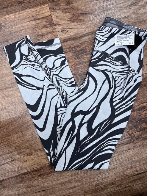 Vist Large View of Product Image Which is Used Lululemon Athletica Active Leggings 6-28
