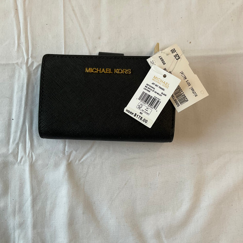 Vist Large View of Product Image Which is Used Unbranded Wallet