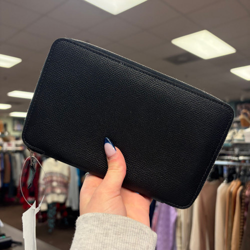 Vist Large View of Product Image Which is Used Hermes Agenda Cover