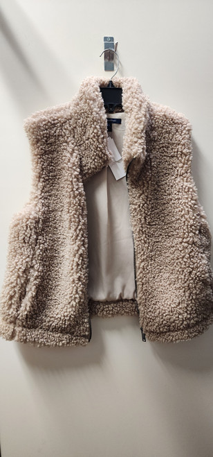 Vist Large View of Product Image Which is Used Unbranded Heavyweight Vest M-8/10