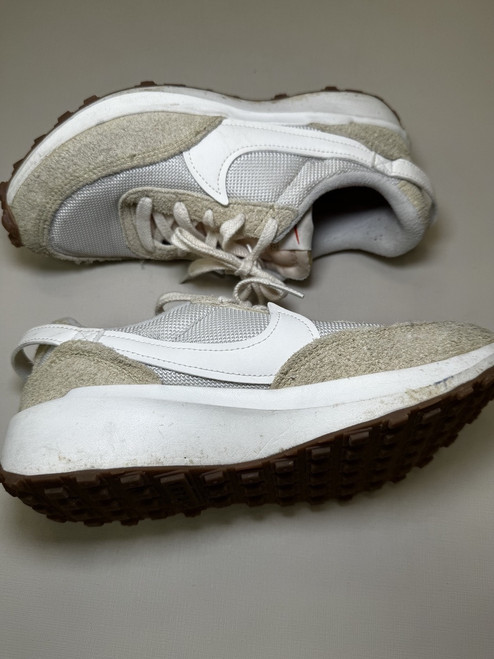 Vist Large View of Product Image Which is Used Nike Performance Shoes 7