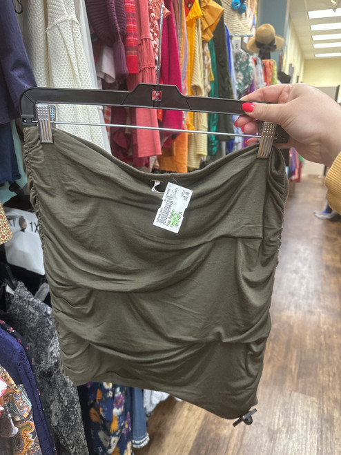 Vist Large View of Product Image Which is Used Free People Sleeveless Top L-12/14