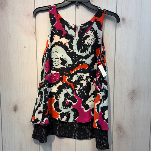 Vist Large View of Product Image Which is Used Nic & Zoe Sleeveless Top S-4/6