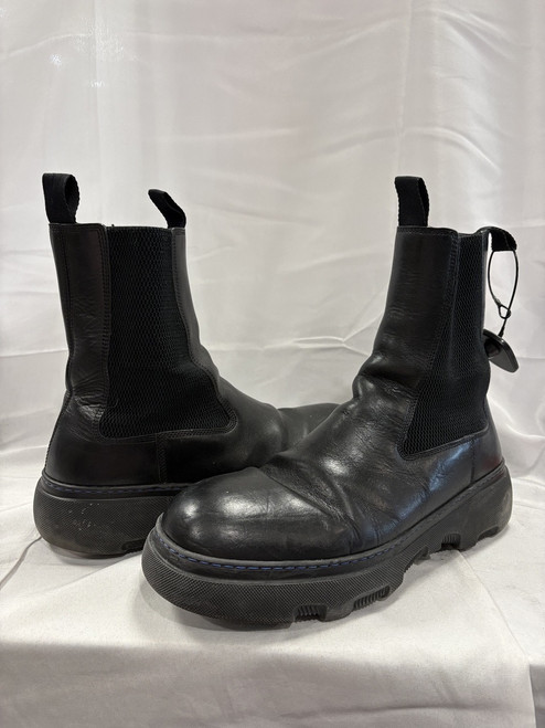 Vist Large View of Product Image Which is Used Burberry Mens Boots 11