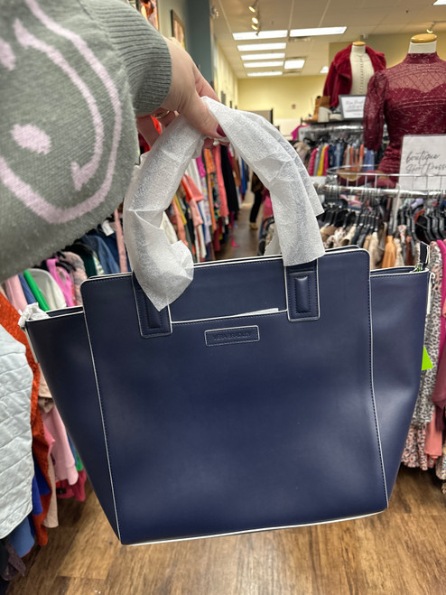 Vist Large View of Product Image Which is Used Vera Bradley Xlarge Leather Handbag