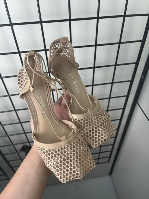 Vist Large View of Product Image Which is Used Gianni Bini High Heels 6.5