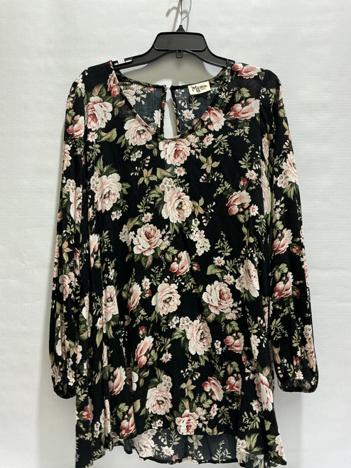 Vist Large View of Product Image Which is Used Show Me Your Mumu Short Dress B S-4/6