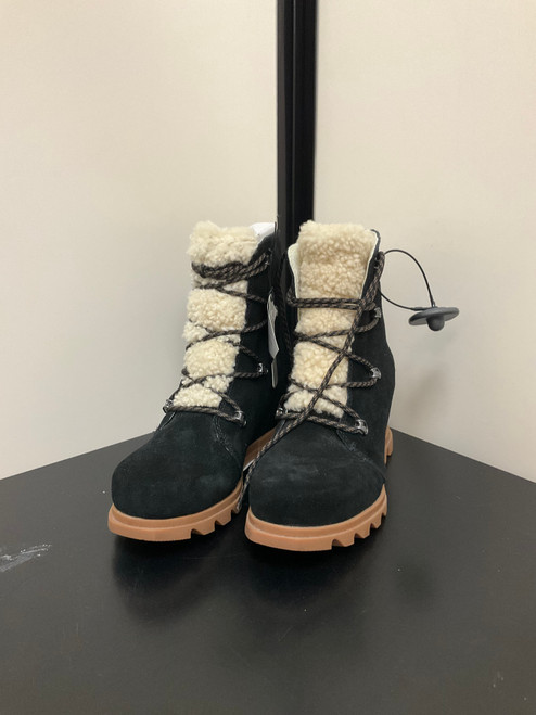 Vist Large View of Product Image Which is Used Sorel Outerwear Boots 9