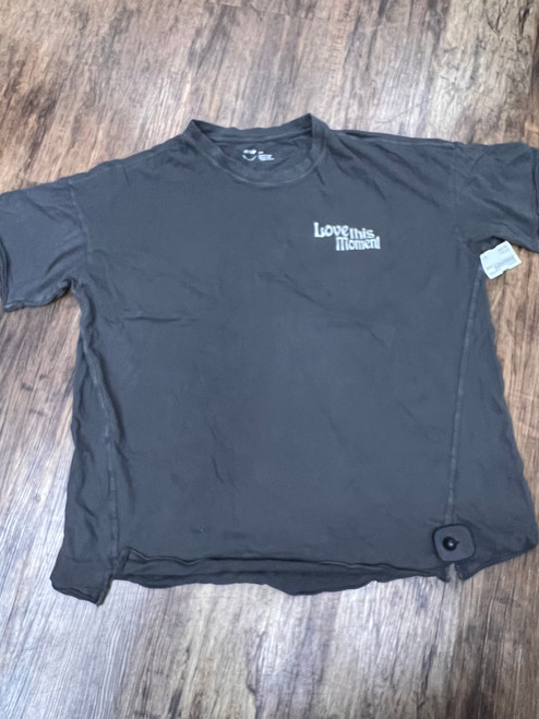 Vist Large View of Product Image Which is Used Unbranded T-Shirt S-4/6