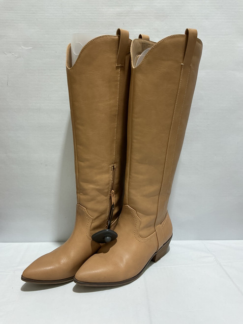 Vist Large View of Product Image Which is Used Universal Thread Tall Boots 7