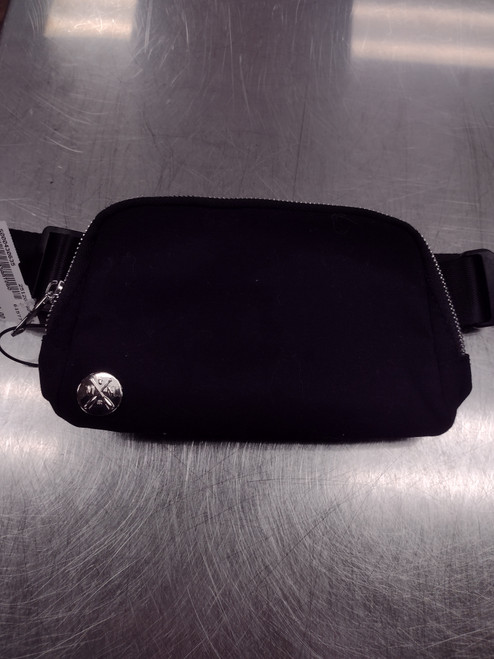 Vist Large View of Product Image Which is Used Unbranded Small Handbag