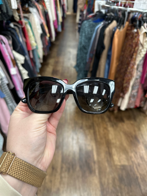 Vist Large View of Product Image Which is Used Diff Sunglasses