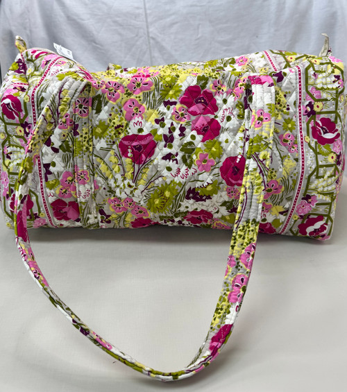 Vist Large View of Product Image Which is Used Vera Bradley Xlarge Handbag