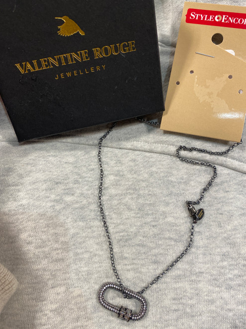 Vist Large View of Product Image Which is Used Unbranded Necklace