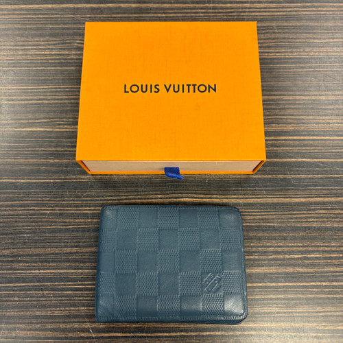 Vist Large View of Product Image Which is Used Louis Vuitton Mens Leather Wallet
