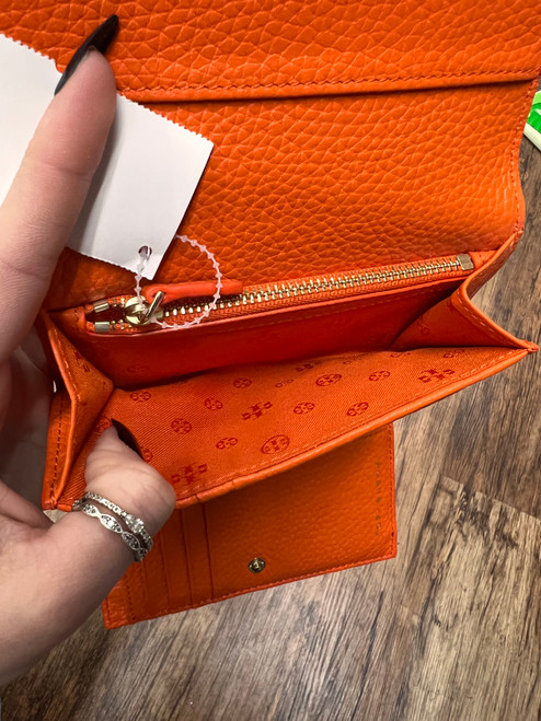 Vist Large View of Product Image Which is Used Tory Burch Leather Wallet