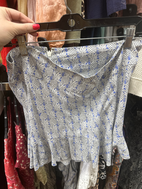 Vist Large View of Product Image Which is Used Maeve Shorts 10-30