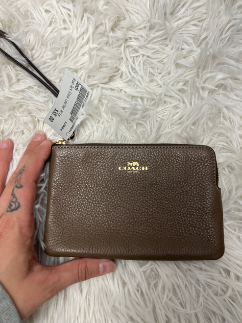 Vist Large View of Product Image Which is Used Coach Leather Wristlet