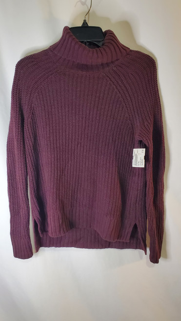 Vist Large View of Product Image Which is Used Old Navy Lightweight Sweater XS-0/2