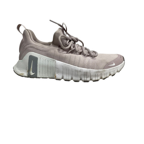 Vist Large View of Product Image Which is Used Nike Performance Shoes 8