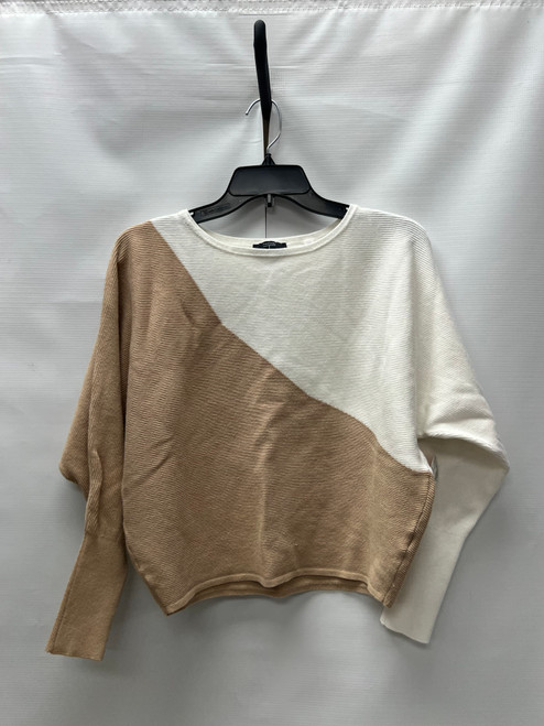 Vist Large View of Product Image Which is Used Tahari Lightweight Sweater M-8/10