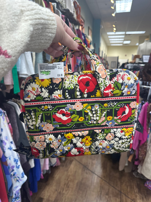 Vist Large View of Product Image Which is Used Vera Bradley Travel Bag