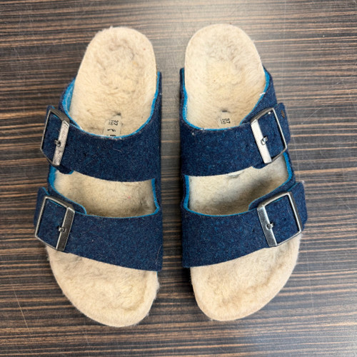 Vist Large View of Product Image Which is Used Birkenstock Sandals 7