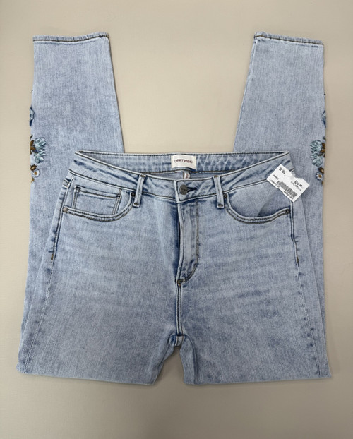 Vist Large View of Product Image Which is Used Driftwood Denim 8-29