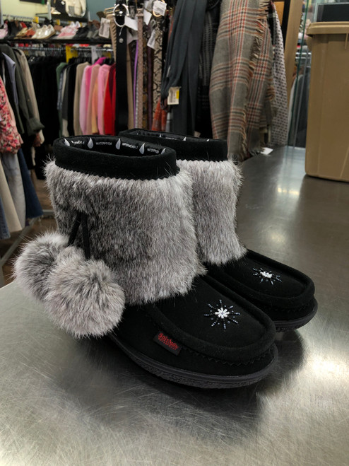 Vist Large View of Product Image Which is Used Softmoc Ankle Boots 7