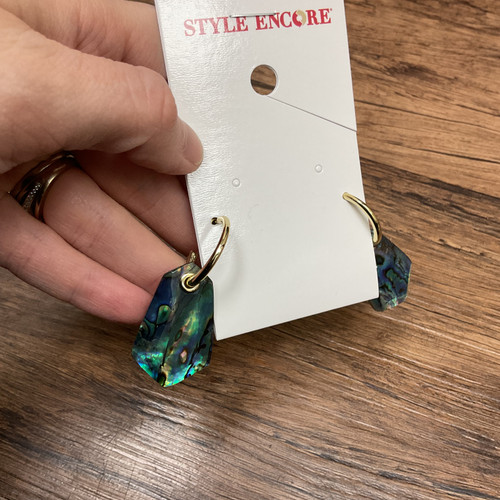 Vist Large View of Product Image Which is Used Kendra Scott Earrings