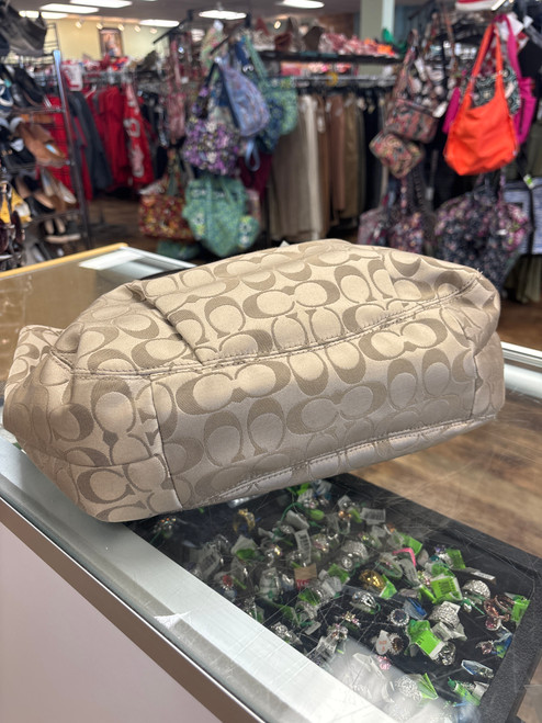 Vist Large View of Product Image Which is Used Coach Small Handbag