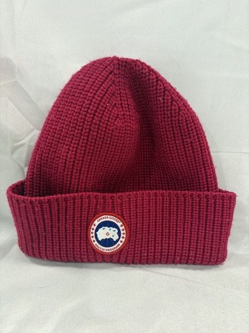 Vist Large View of Product Image Which is Used Canada Goose Beanie M 8-10/28-30