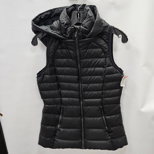 Vist Large View of Product Image Which is Used Lululemon Athletica Lightweight Vest S-4/6