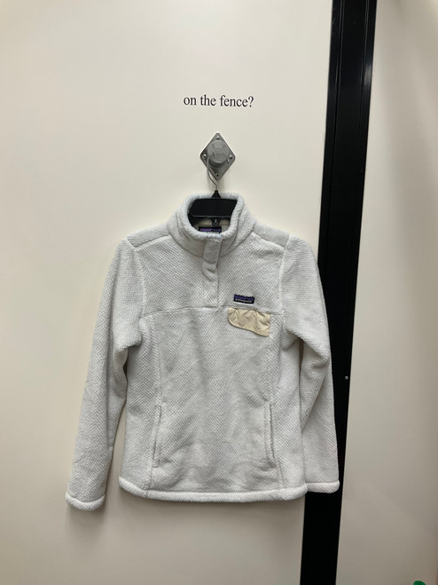 Vist Large View of Product Image Which is Used Patagonia Sweatshirt S-4/6