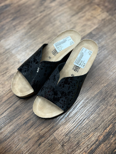 Vist Large View of Product Image Which is Used Mephisto Wedge Sandals 9